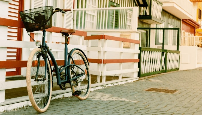 Bicycle touring around the city