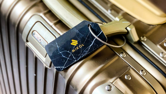 luggage tags