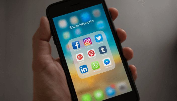 social media gifts